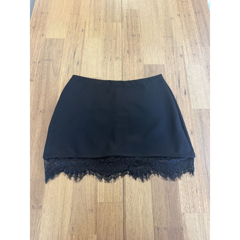 Free Haven Womens Black Lace Trim Mini Skirt Skort Built In Shorts Medium Y2K